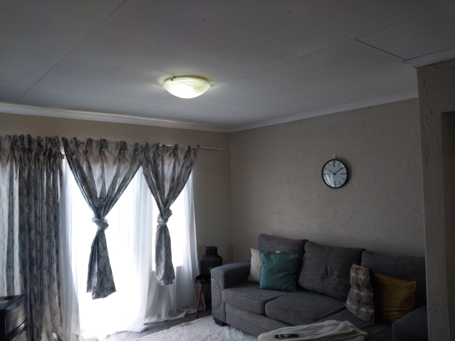 2 Bedroom Property for Sale in Baillie Park North West